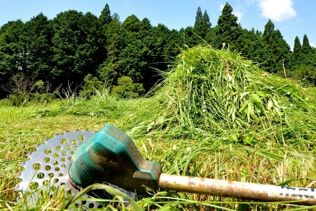刈った草の処分